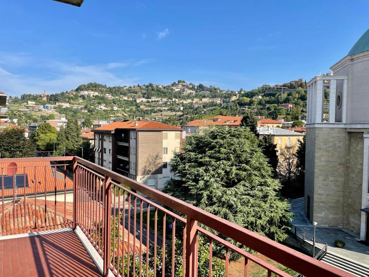 Casa Berizzi - Santa Lucia Apartment Bergamo Bagian luar foto